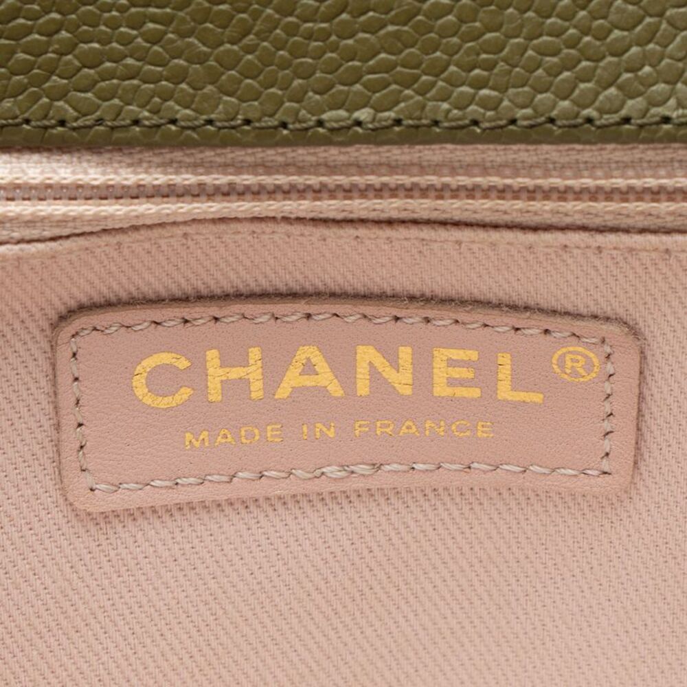 Chanel Caviar Leather New Medium Boy Bag - Picture 8 of 16